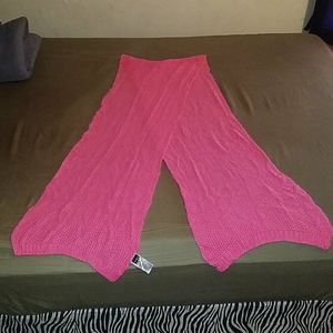 Large Pink H&M Knitted Scarf
